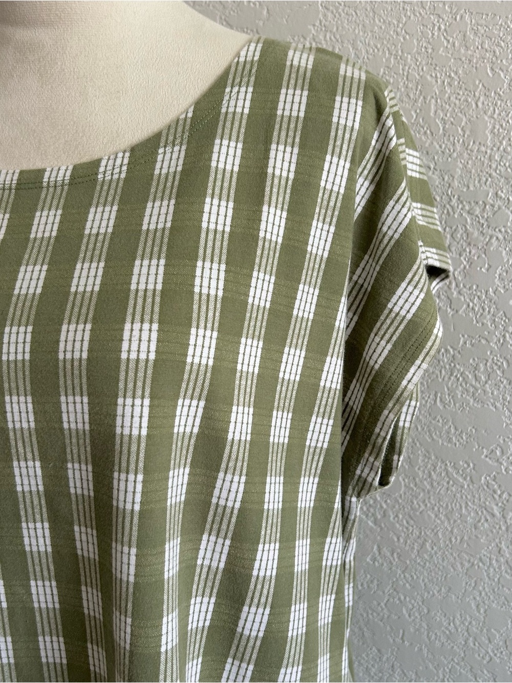 ki-ele Organic Cotton Hannah Shirt Dress in Light Green and White Palaka Print - Picture 5 of 6